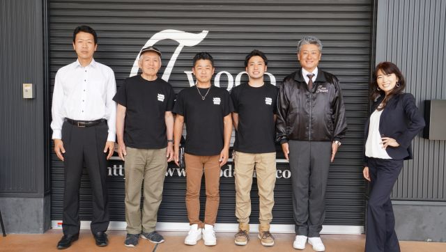 写真:社長を含め社員全員が大工出身です。