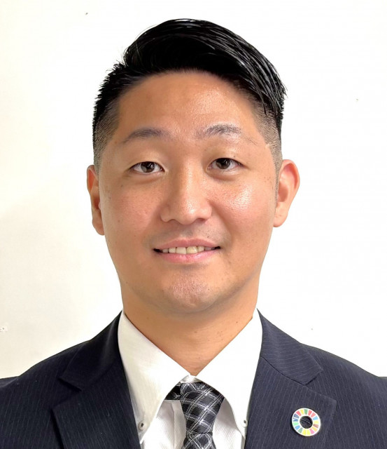 写真：代表取締役  佐藤　拓海